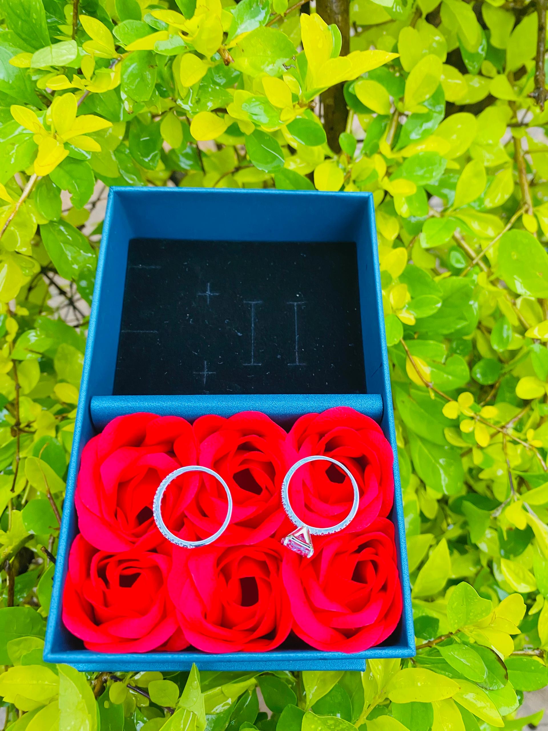 2-set silver rings sizes 6,7,8